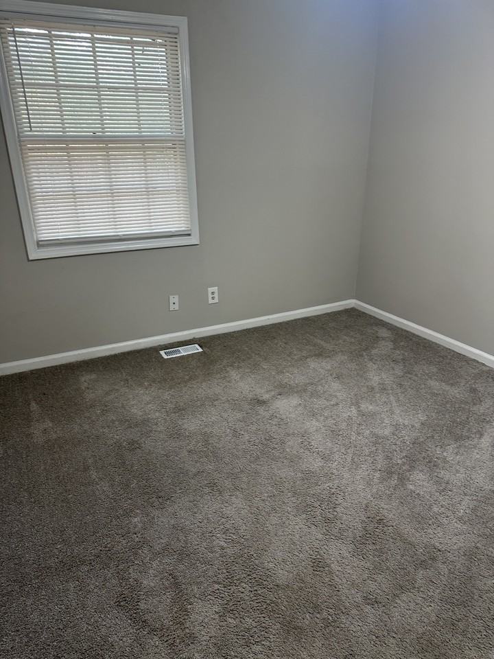 127 Eaglewood Way #1 - Photo 7 of 35
