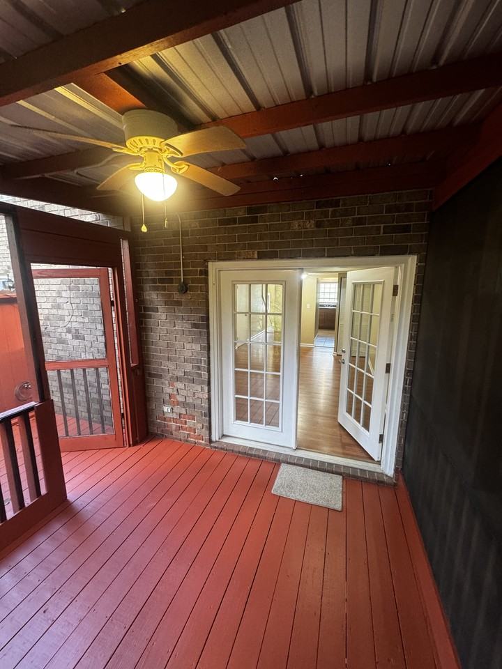 127 Eaglewood Way #1 - Photo 7 of 31