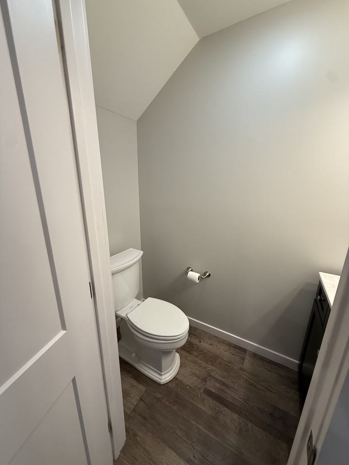 408 Creekview Dr #408 - Photo 5 of 50