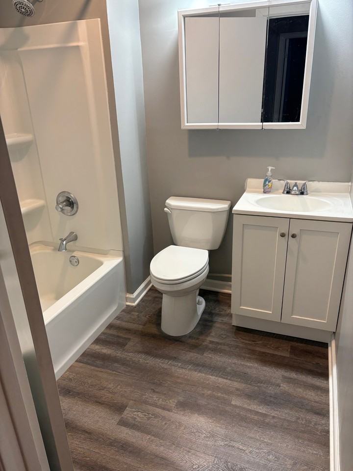 213 West 5th Street #1 - Photo 3 of 6