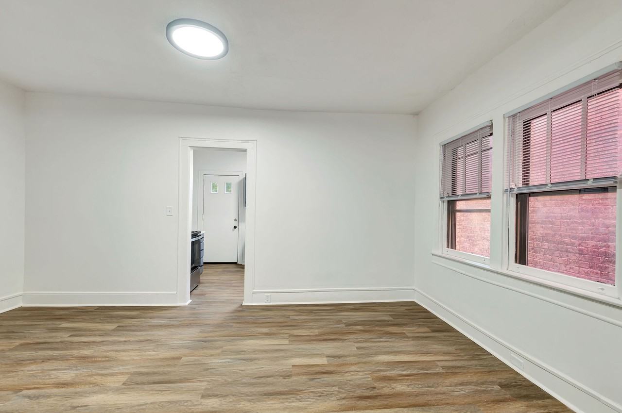 2231 Flora St #1 - Photo 5 of 29