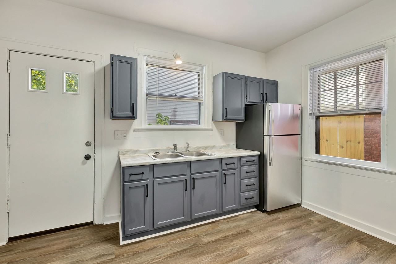 2231 Flora St #1 - Photo 7 of 29