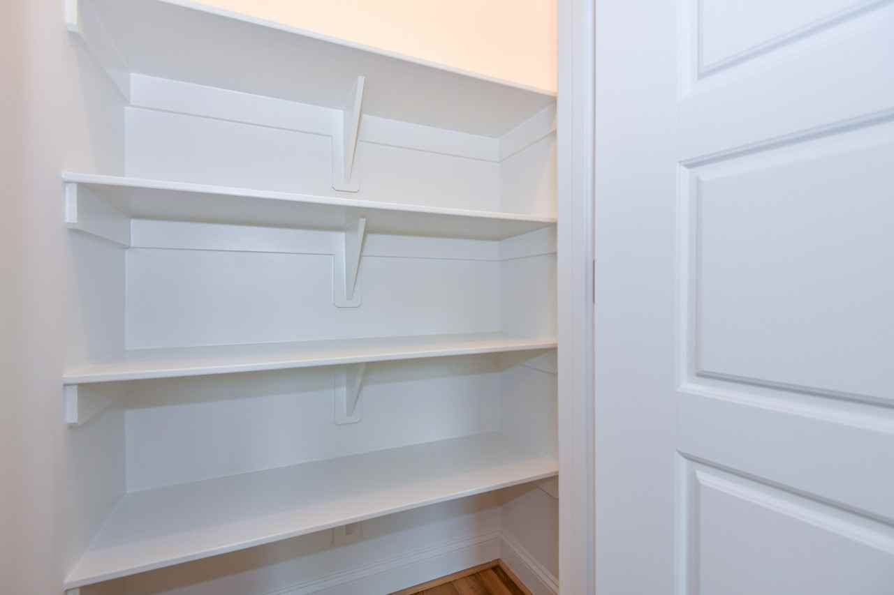 1739 Crest Rd #1 - Photo 5 of 30