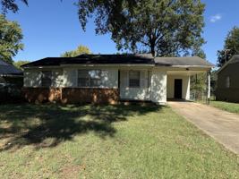 featured image of 646 Leacrest Avenue #1