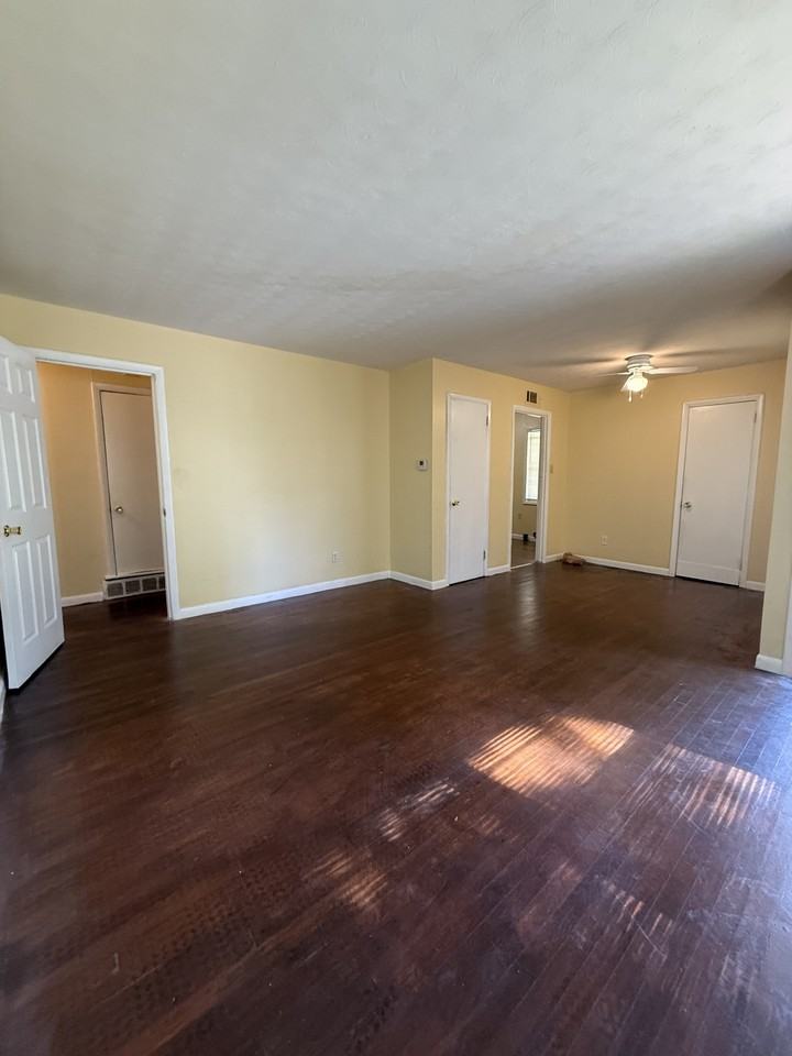 646 Leacrest Avenue #1 - Photo 5 of 10