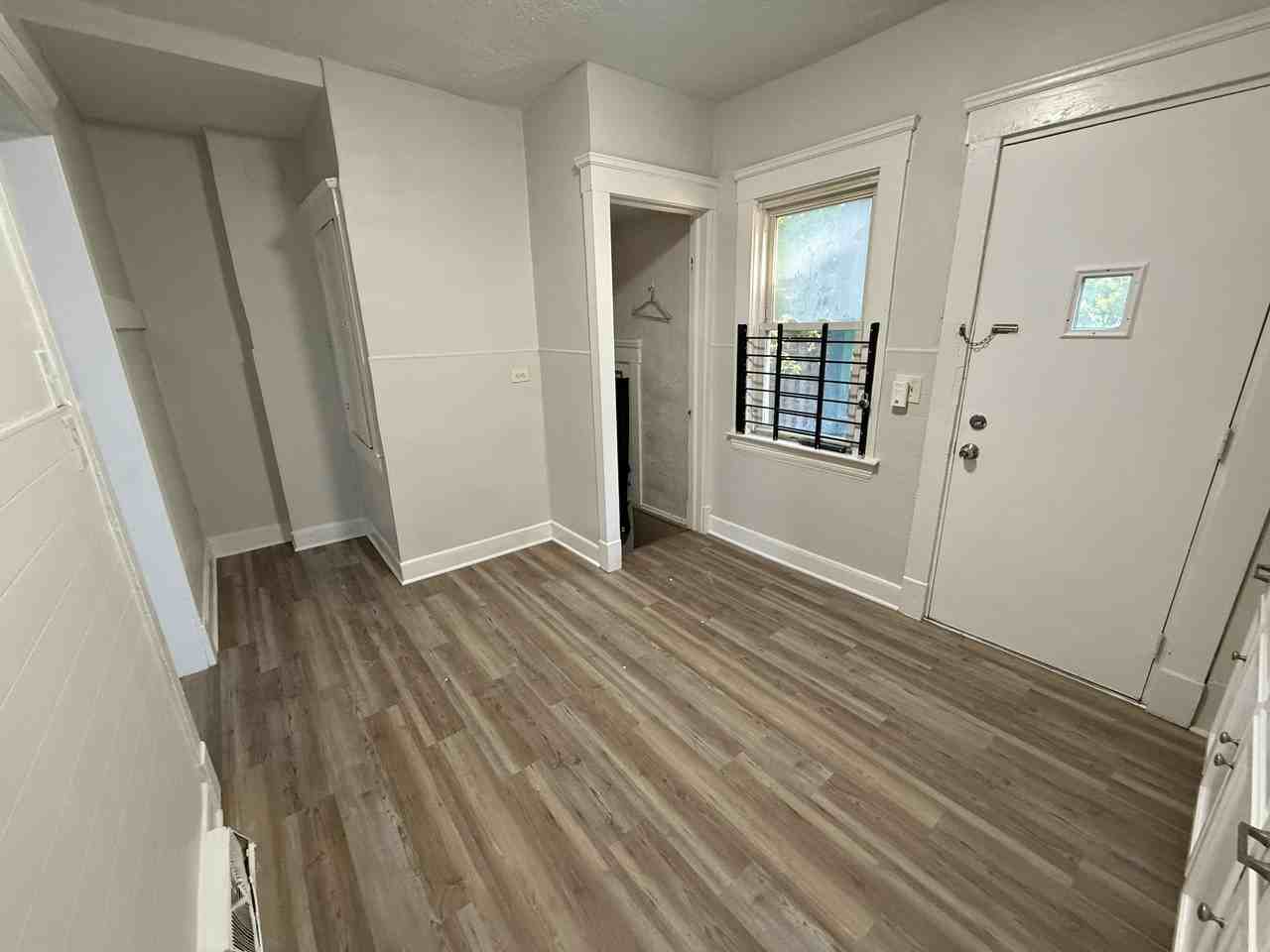 2605 Mapledale Avenue - Photo 6 of 16