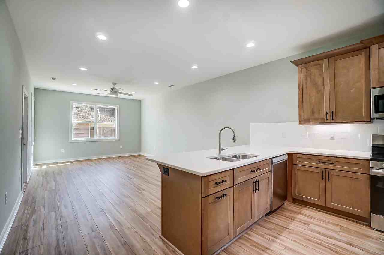 2870 15th Avenue Pl Se #1 - Photo 2 of 10