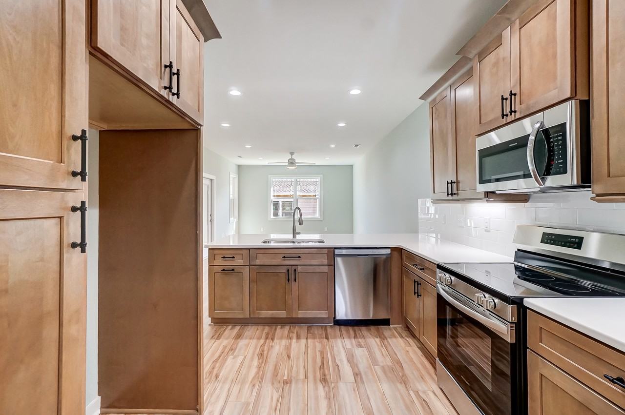 1517 1517 28th Street Place Southeast #1 - Photo 3 of 10