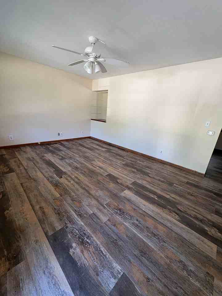 731 7th Ave Ne #1 - Photo 2 of 10