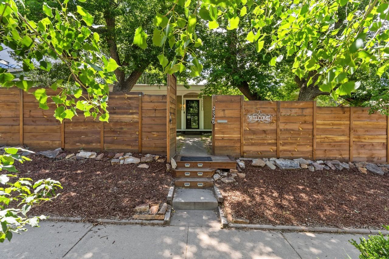 2326 N Meade Ave #1 - Photo 3 of 11