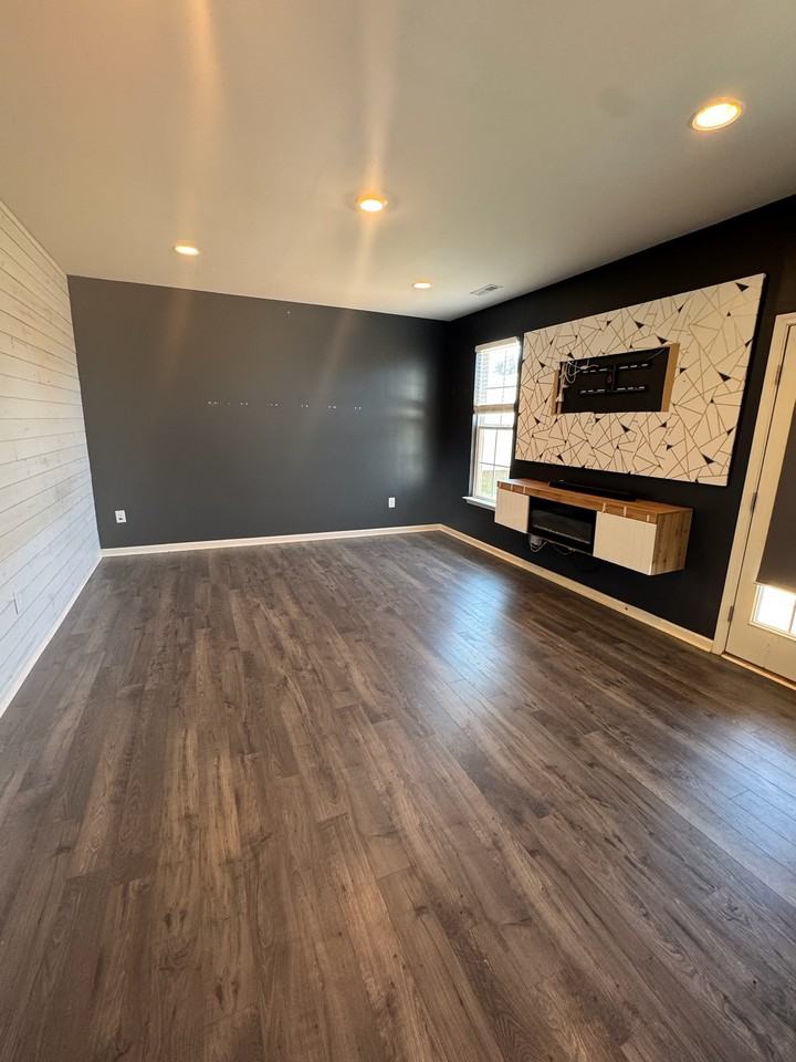 670 Spruce Garden Court #1 - Photo 4 of 15