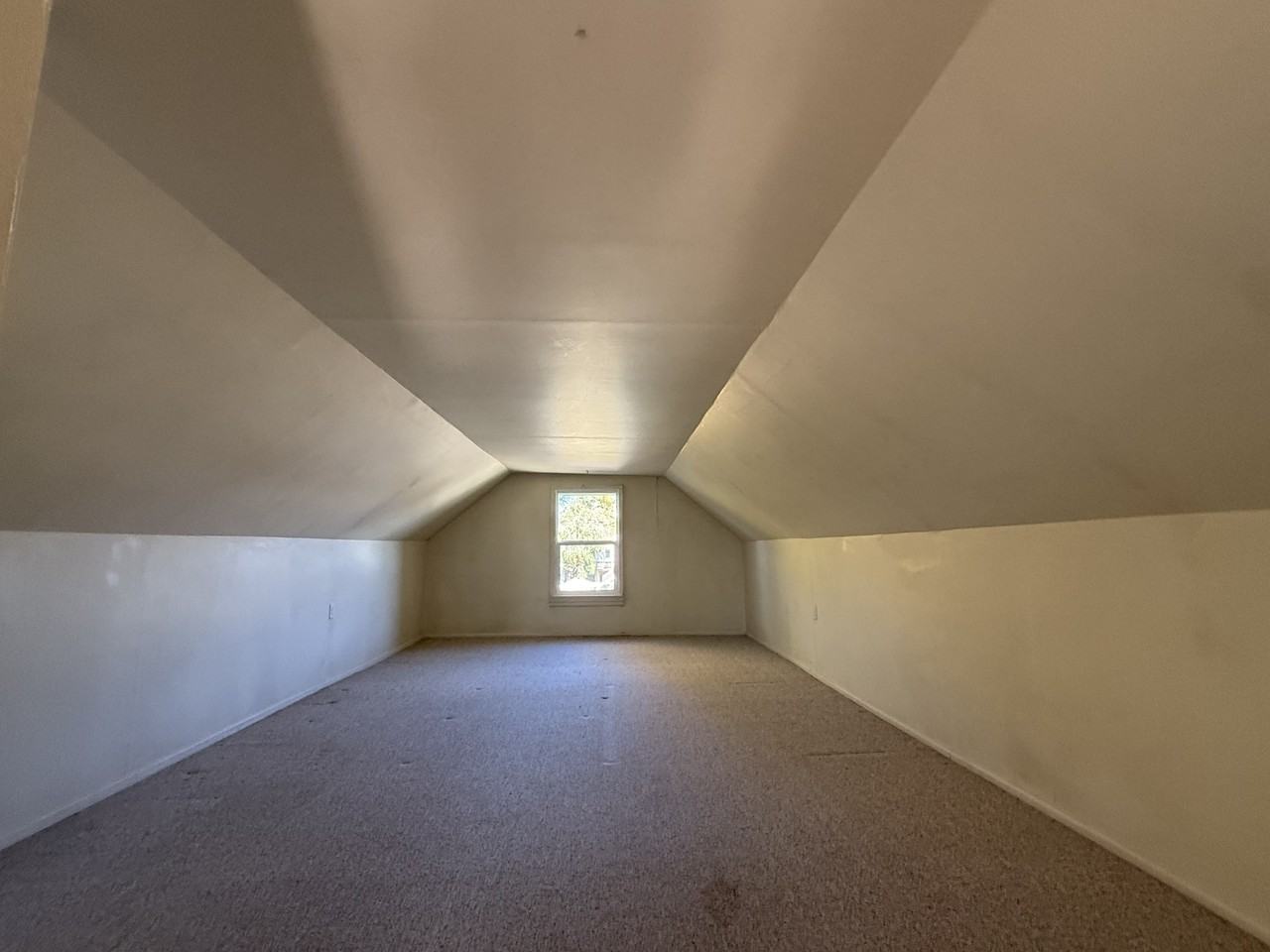 326 Miles Avenue - Photo 5 of 14