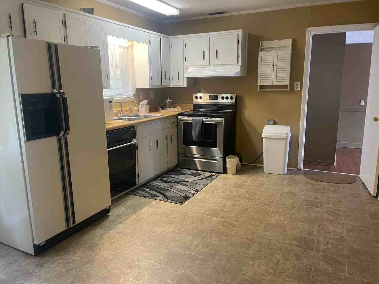 Cerro Vista St SW #1 - Photo 3 of 10