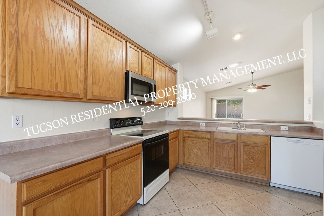 2440 N Creek Vista Dr #1 - Photo 5 of 29