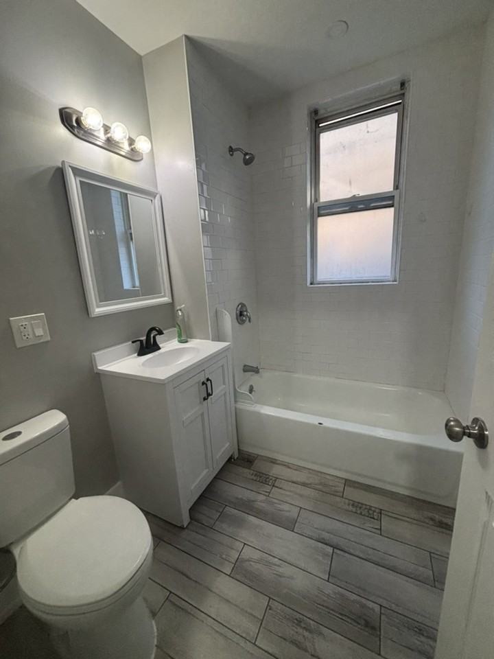 3856 W Hirsch St - Photo 3 of 9