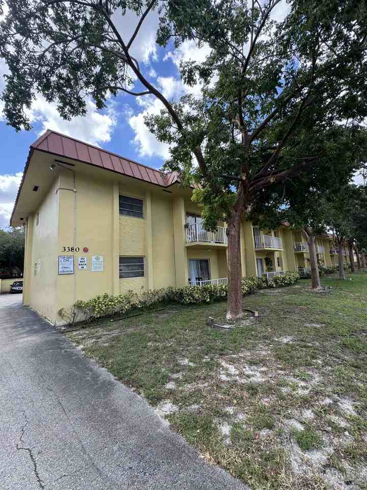 3390 Nw 30th St #3390-3 - Photo 2 of 14