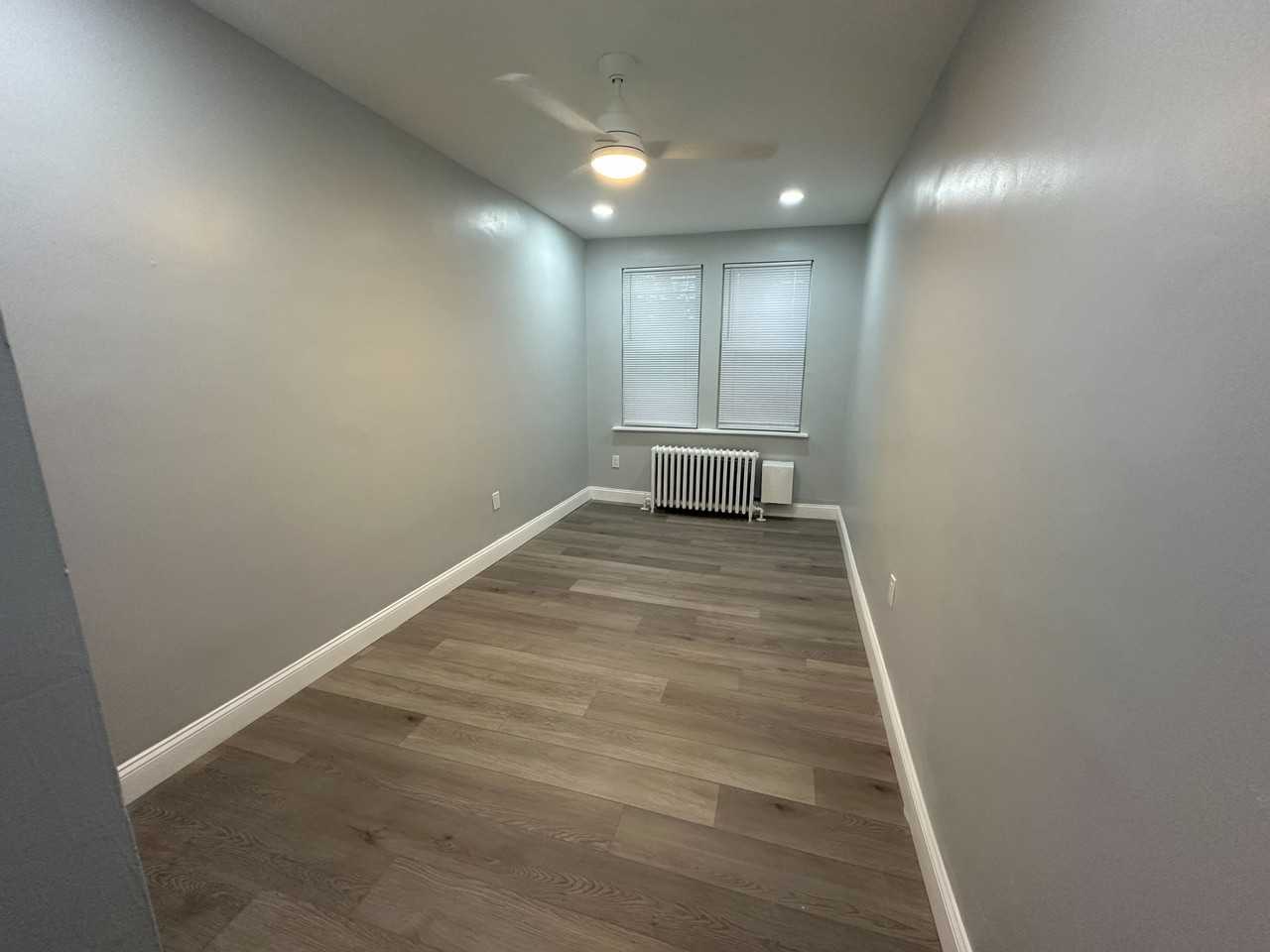 1828 West Eleanor Street #1 - Photo 4 of 12