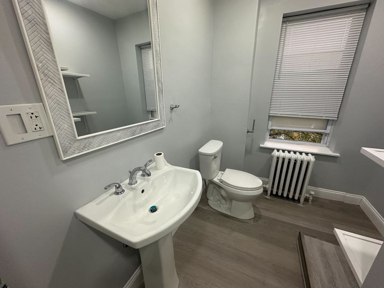 1828 West Eleanor Street #1 - Photo 7 of 12