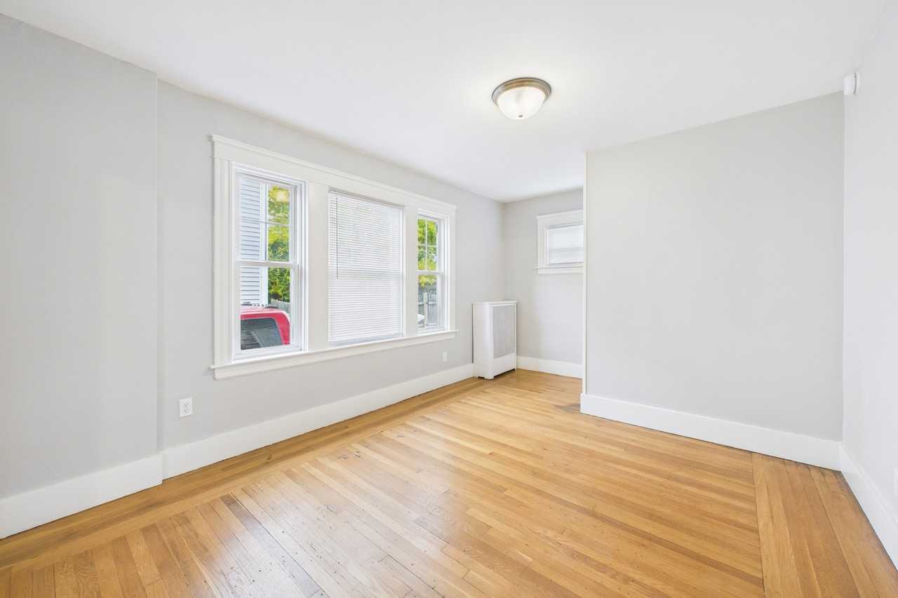 263 Narragansett Street #1 - Photo 7 of 20