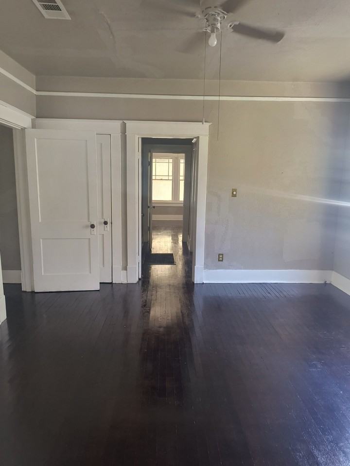 2804 S Cherry St #1 - Photo 4 of 12