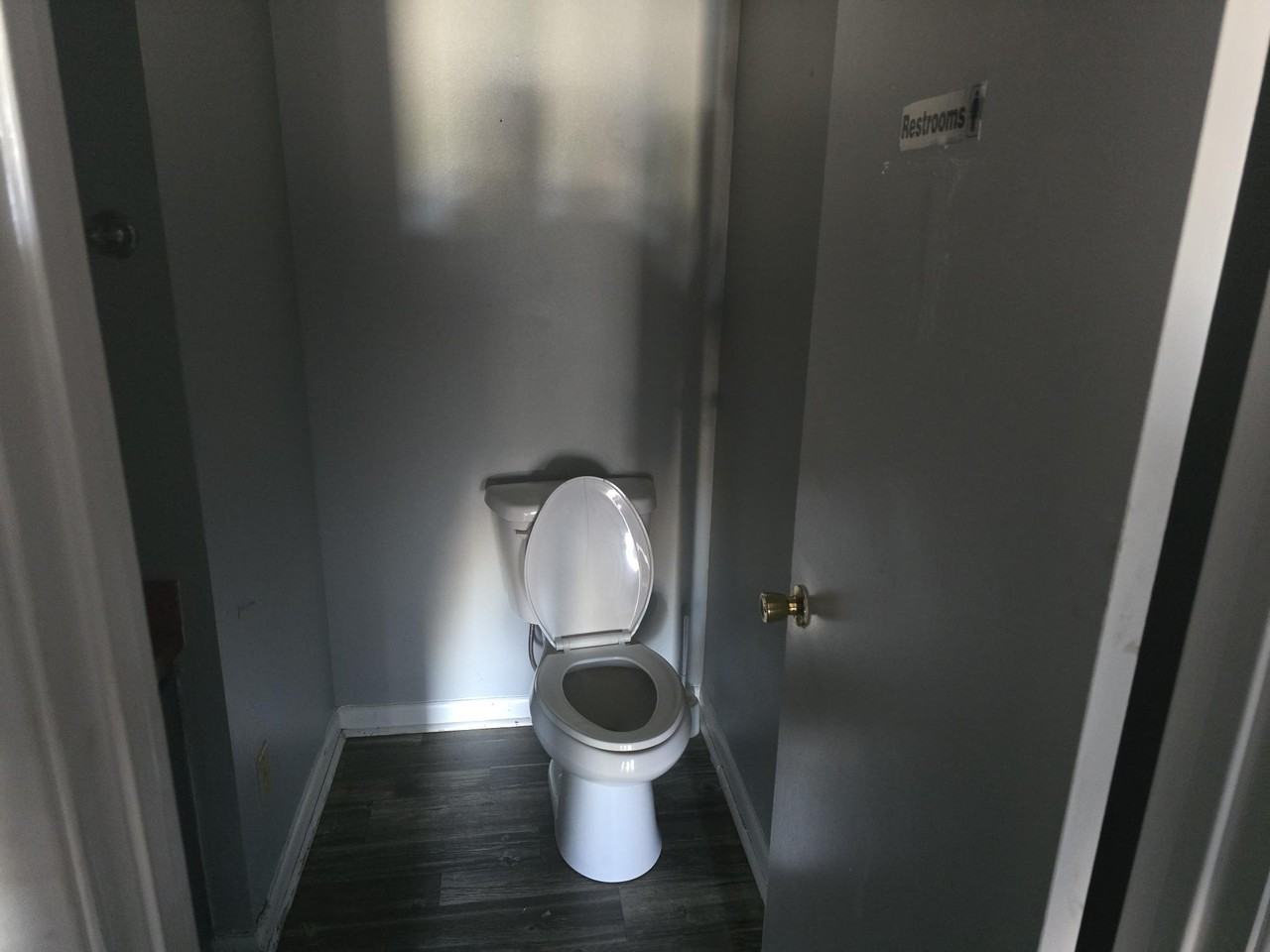 1218 E Harding Ave #1218 - Photo 7 of 8