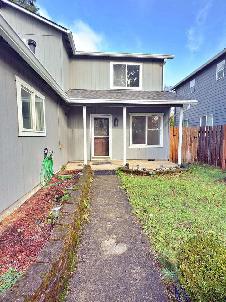 6731 Southeast Fern Avenue #1 - Photo 2 of 25