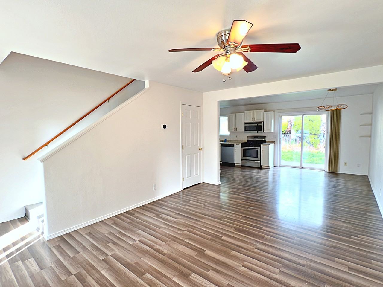 6731 Southeast Fern Avenue #1 - Photo 4 of 25