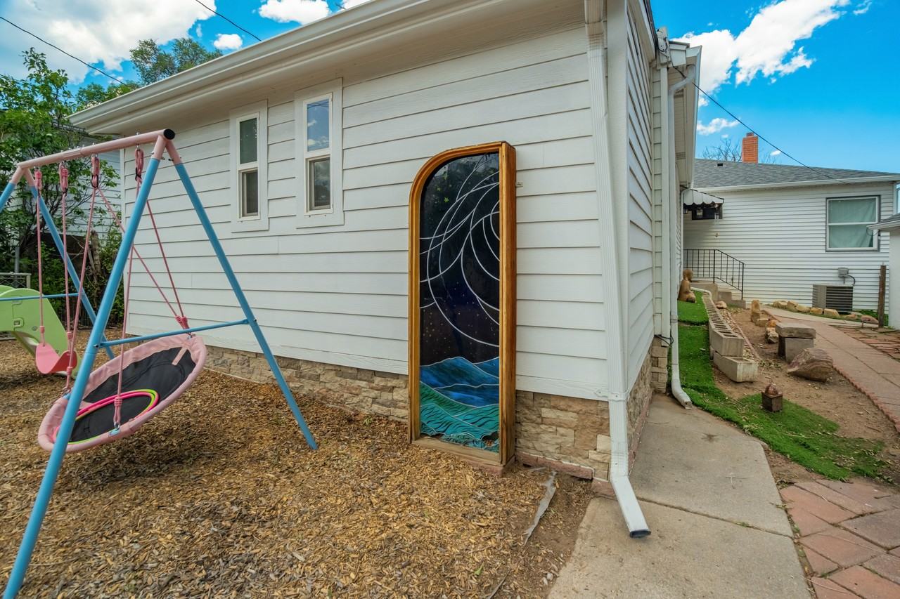 515 W San Miguel St #1 - Photo 4 of 37