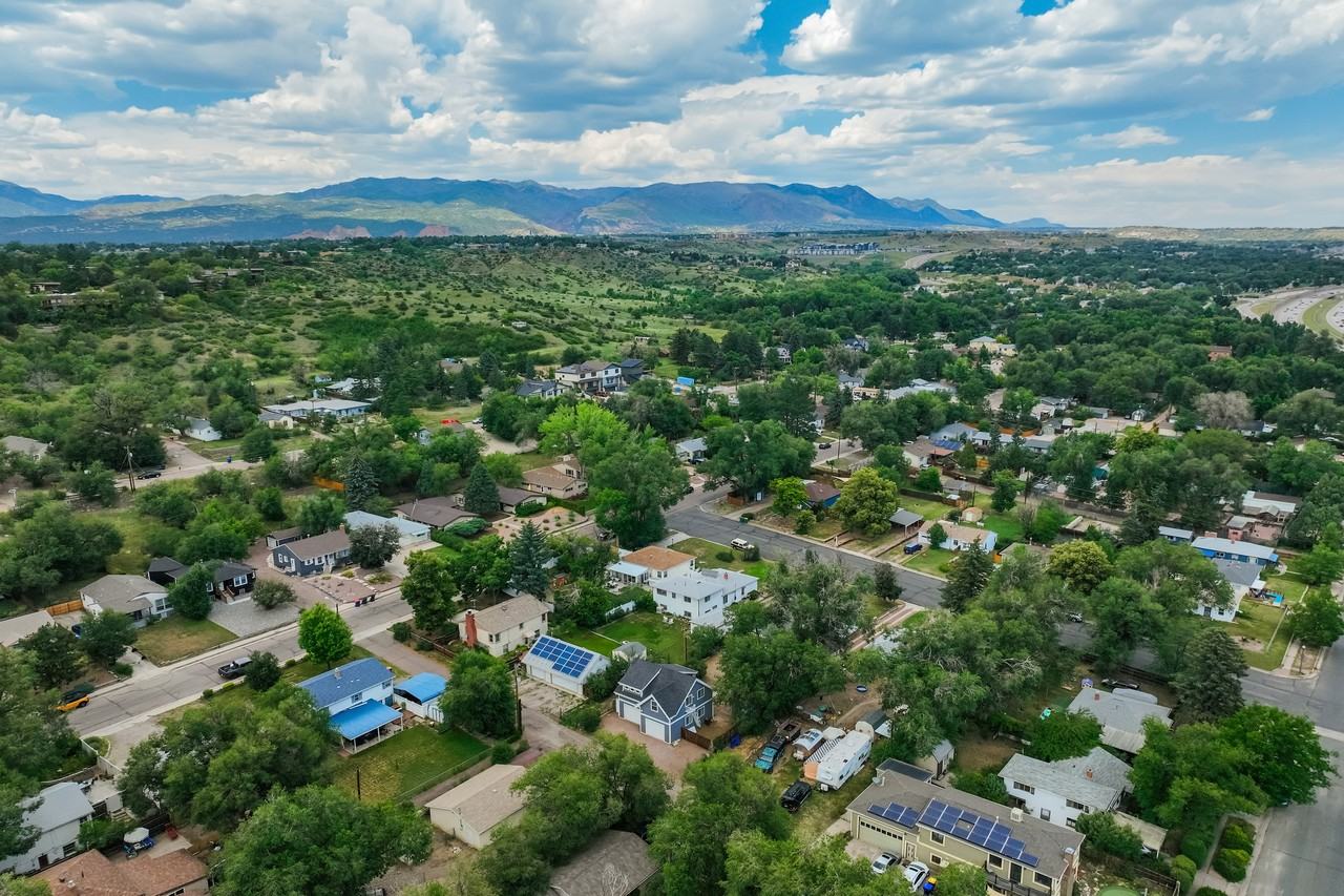 515 W San Miguel St #1 - Photo 7 of 37