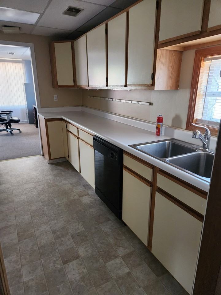 433 S Mineral St #1 - Photo 6 of 8