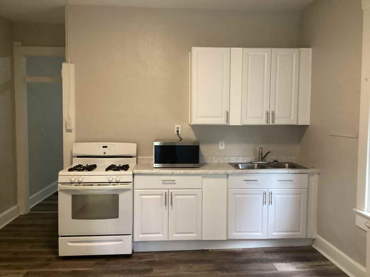 2162 Webb St #2 - Photo 5 of 11