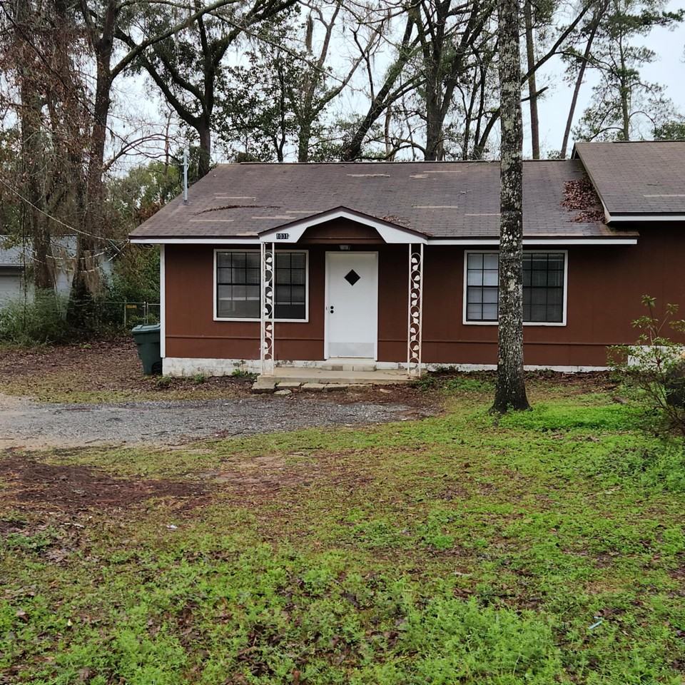 1031 Carrin Dr #A - Photo 2 of 18