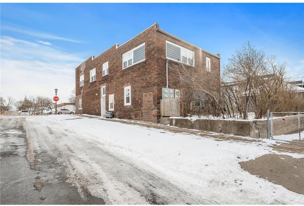 1051 North Arkwright Street #4