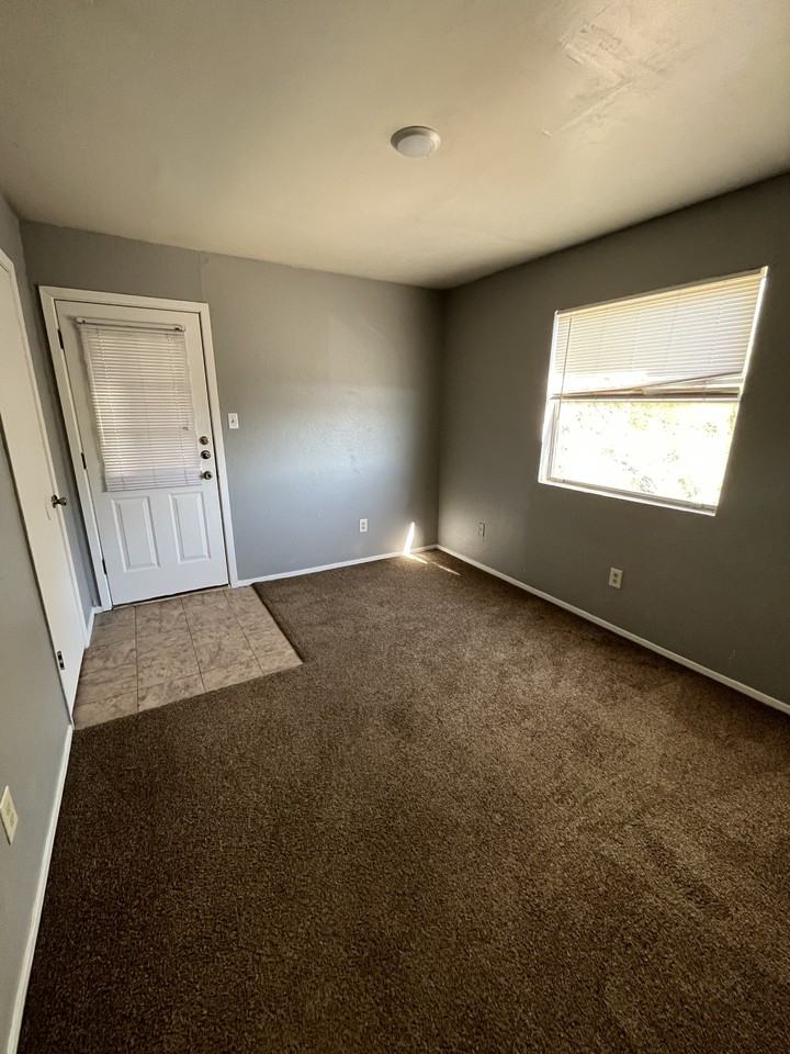 813 Bracewood Circle #D - Photo 6 of 9