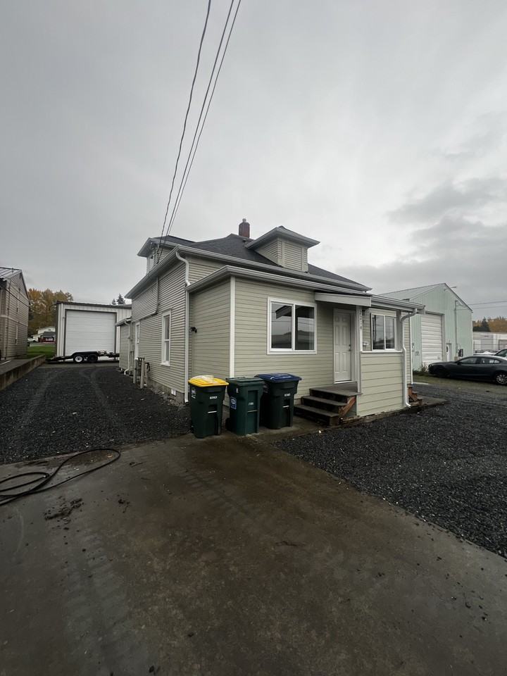 2214 Valencia St #1 - Photo 2 of 29