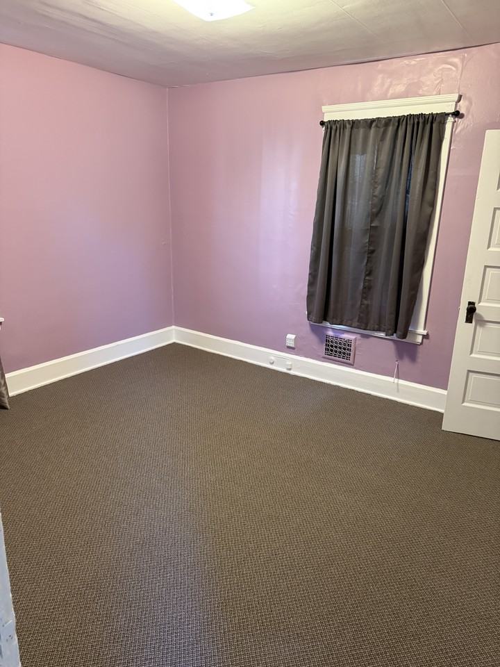 365 Willis Avenue #1 - Photo 4 of 7