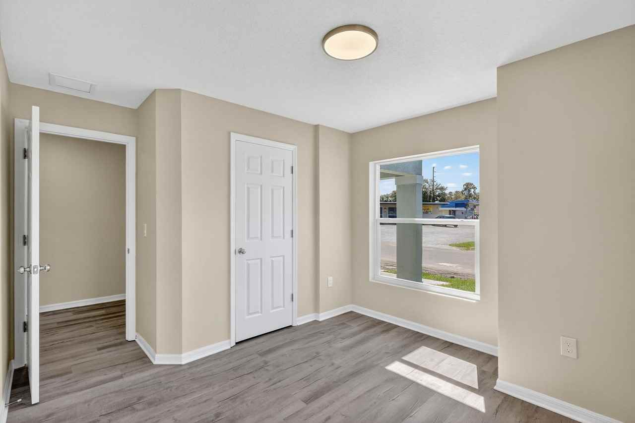 1503 8th Ave E #1 - Photo 6 of 10