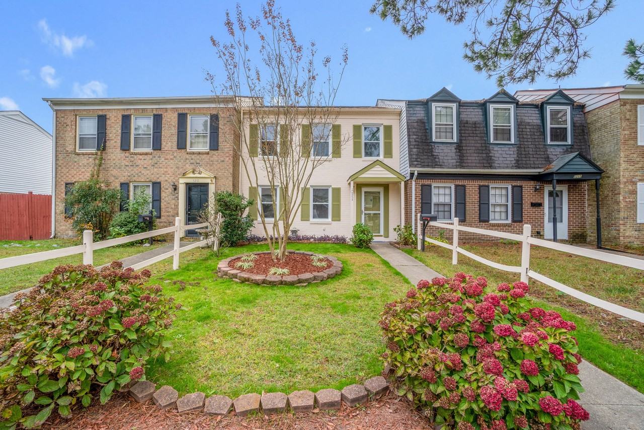 5213 Clover Hill Drive #1 - Photo 4 of 45