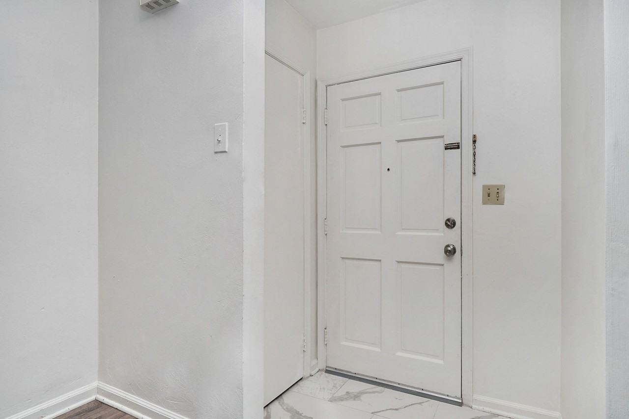 5213 Clover Hill Drive #1 - Photo 7 of 45