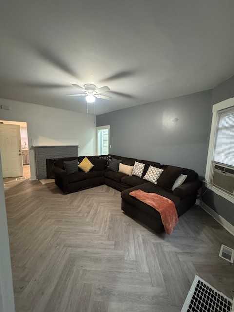 1223 Lenox Ave #1 - Photo 4 of 9