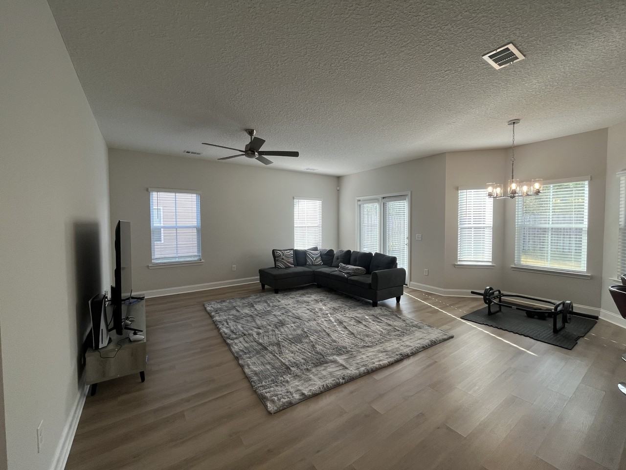 1211 Grayson Ave #1 - Photo 5 of 10