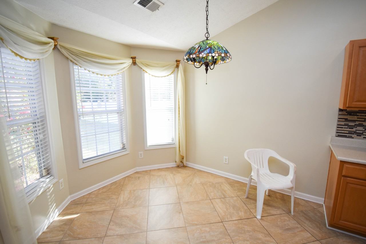 717 W Perry Rd #1 - Photo 5 of 16