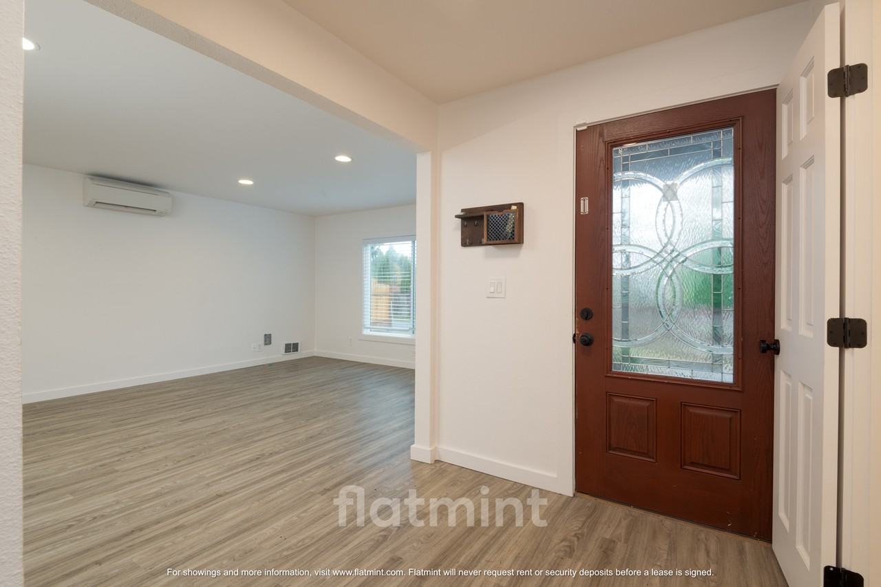 20005 25th Ave Ne #1 - Photo 2 of 26