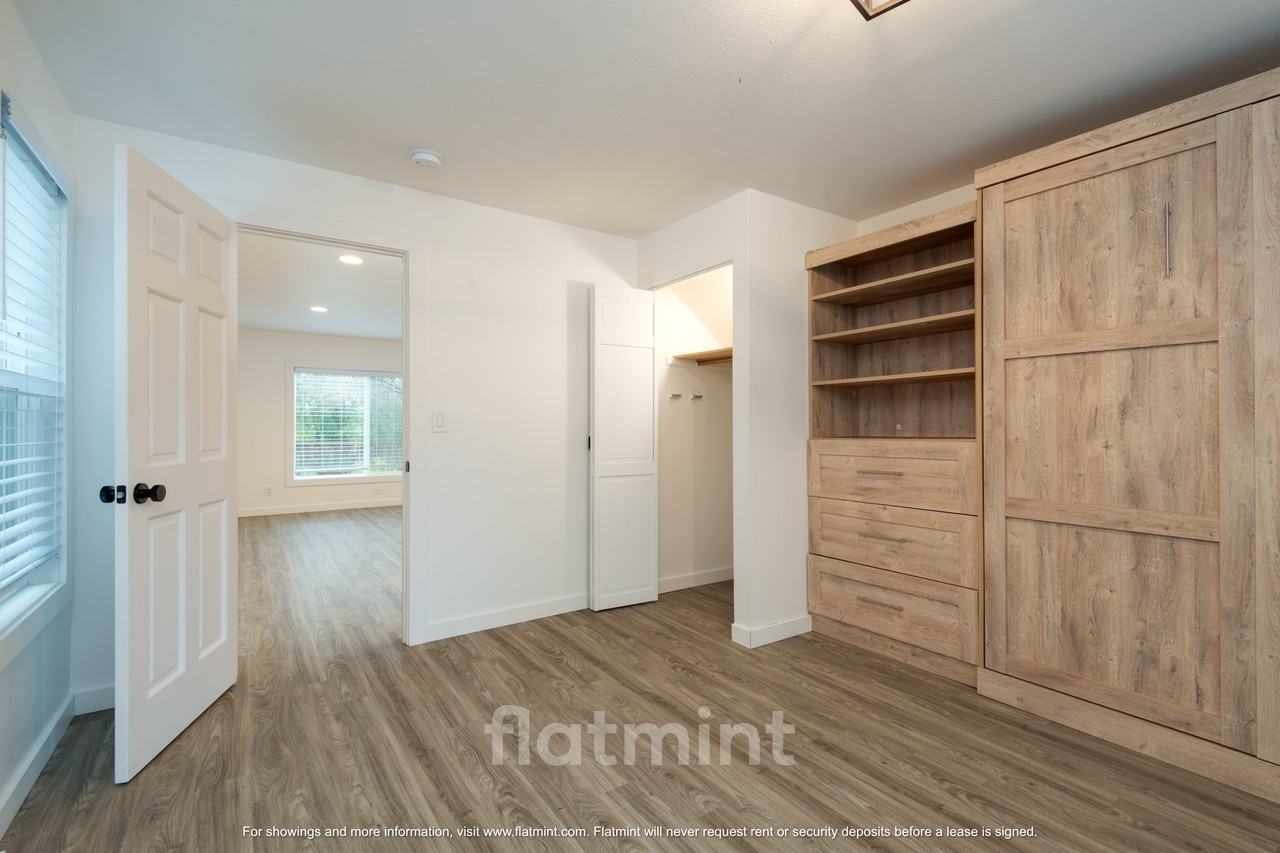 20005 25th Ave Ne #1 - Photo 6 of 26