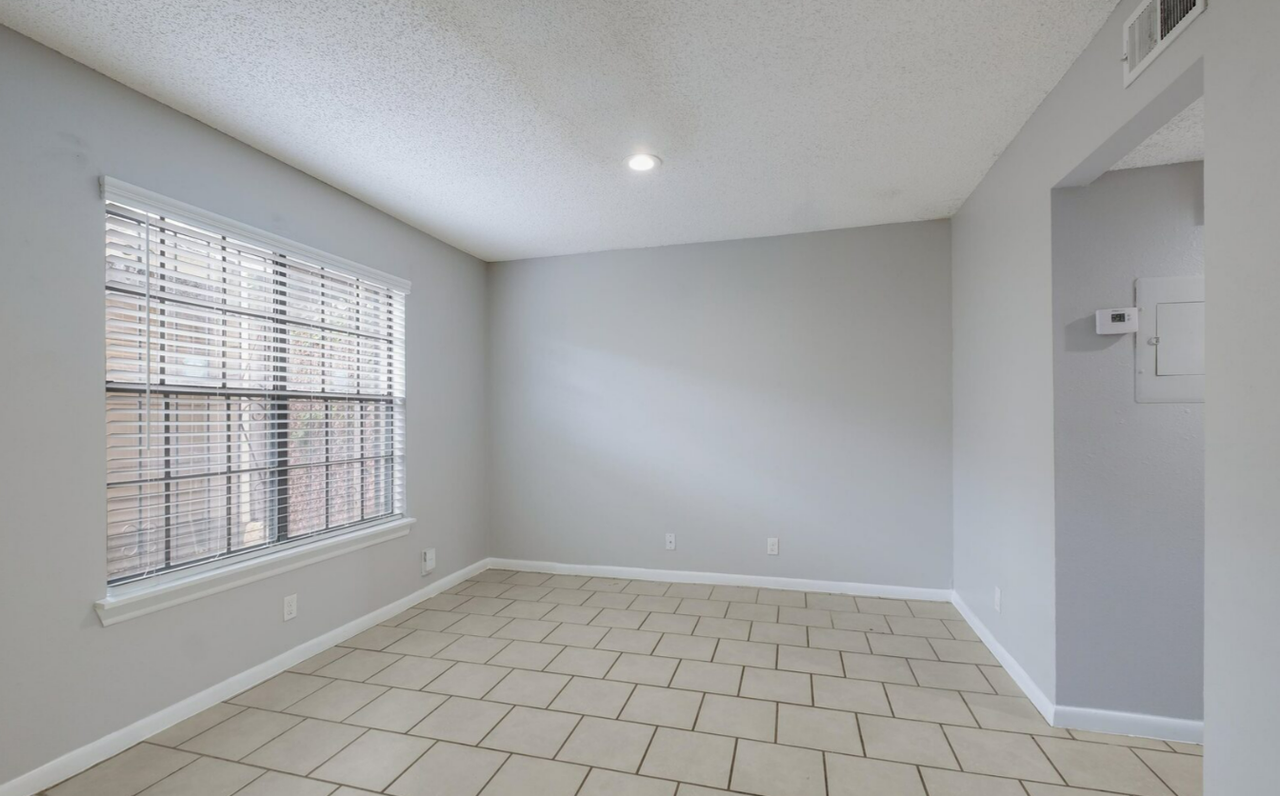 5806 Rue Royale #1 - Photo 5 of 19