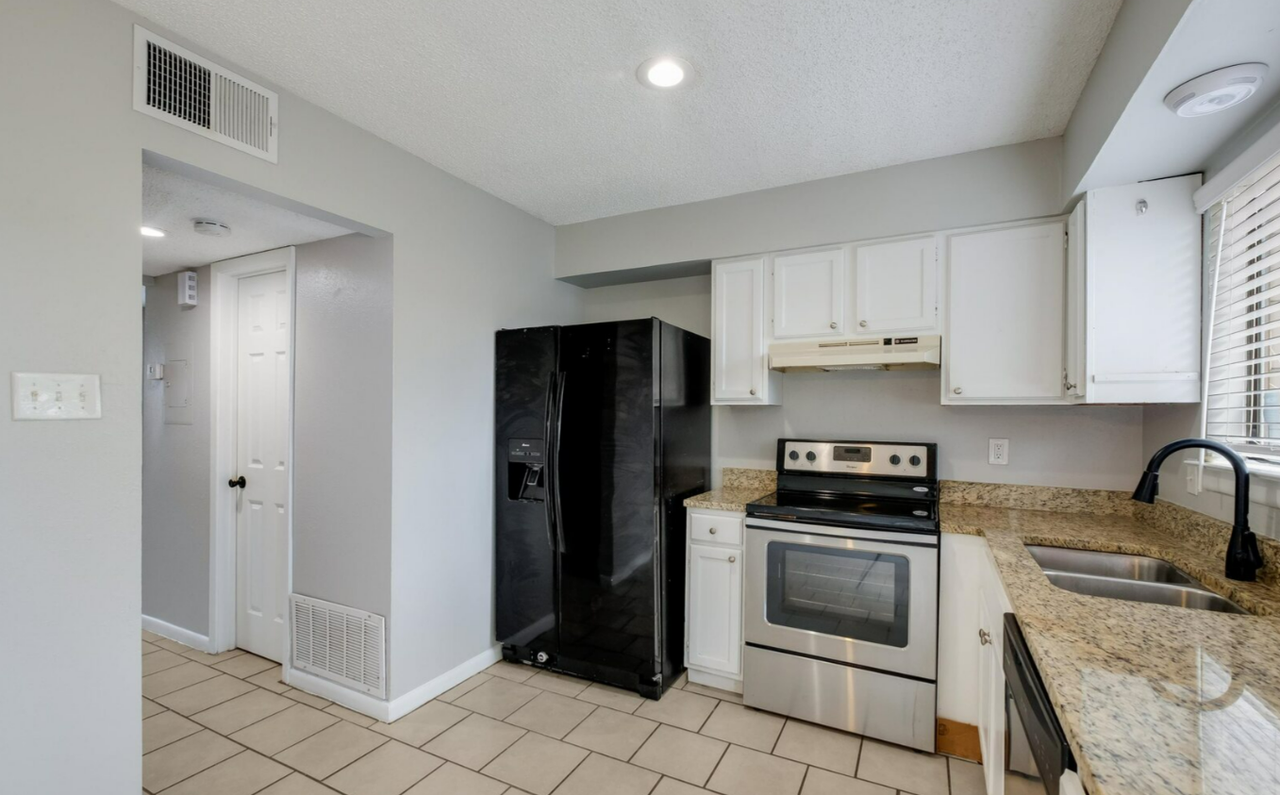 5806 Rue Royale #1 - Photo 7 of 19