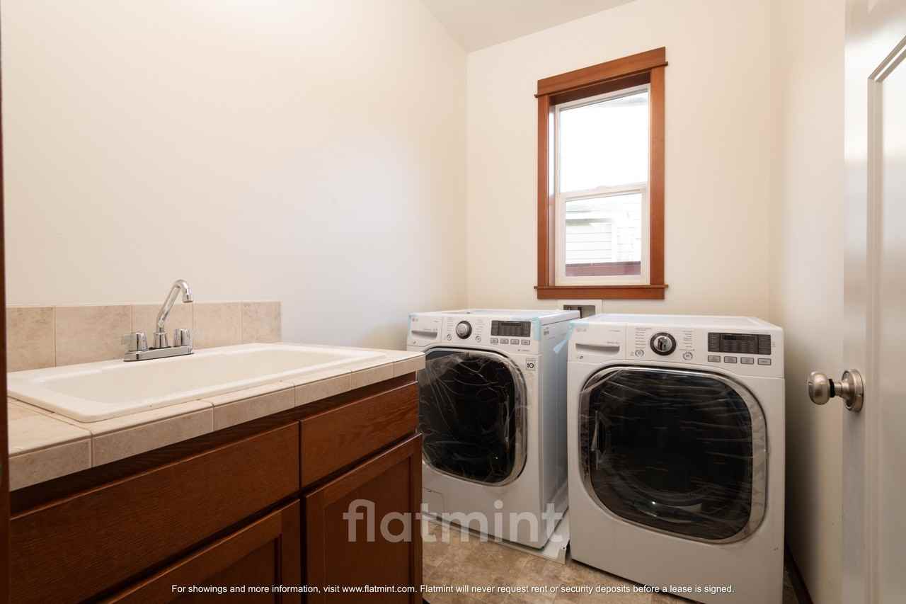 4418 137th Pl Se #1 - Photo 4 of 29