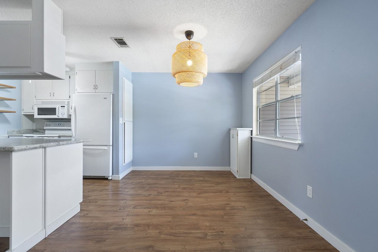 1100 Shoreline Drive #217 - Photo 7 of 33