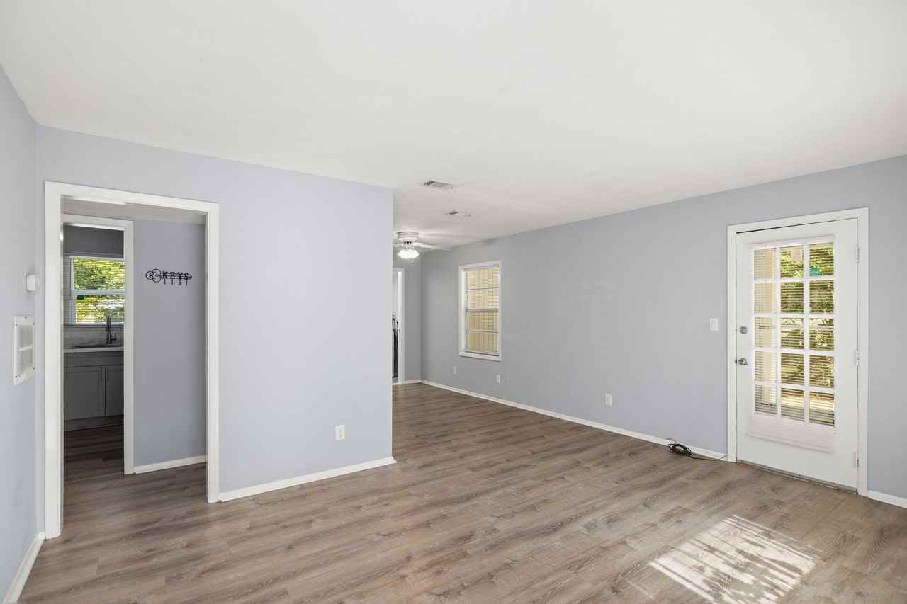 354 Chicago Ave #1 - Photo 5 of 42