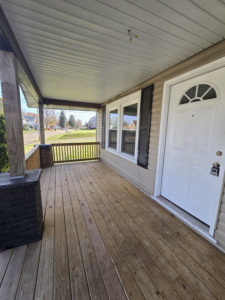 2108 3rd St Se #1 - Photo 2 of 20